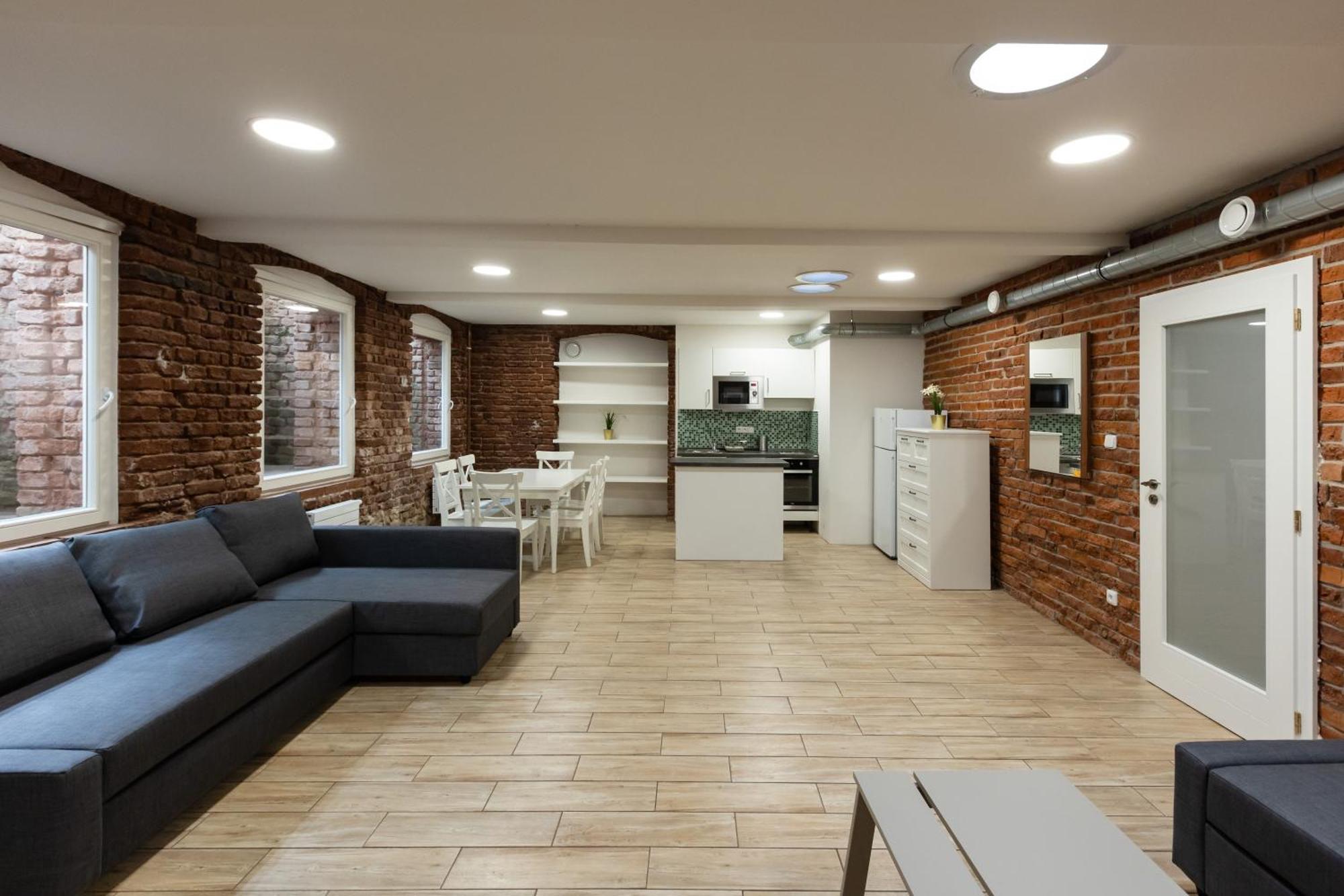 Apartamento Spacious In Quiet Courtyard Near Charles Bridge *